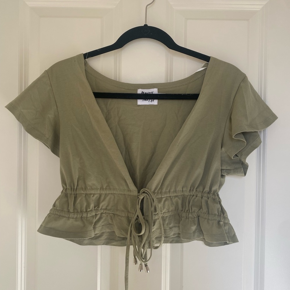 green crop top